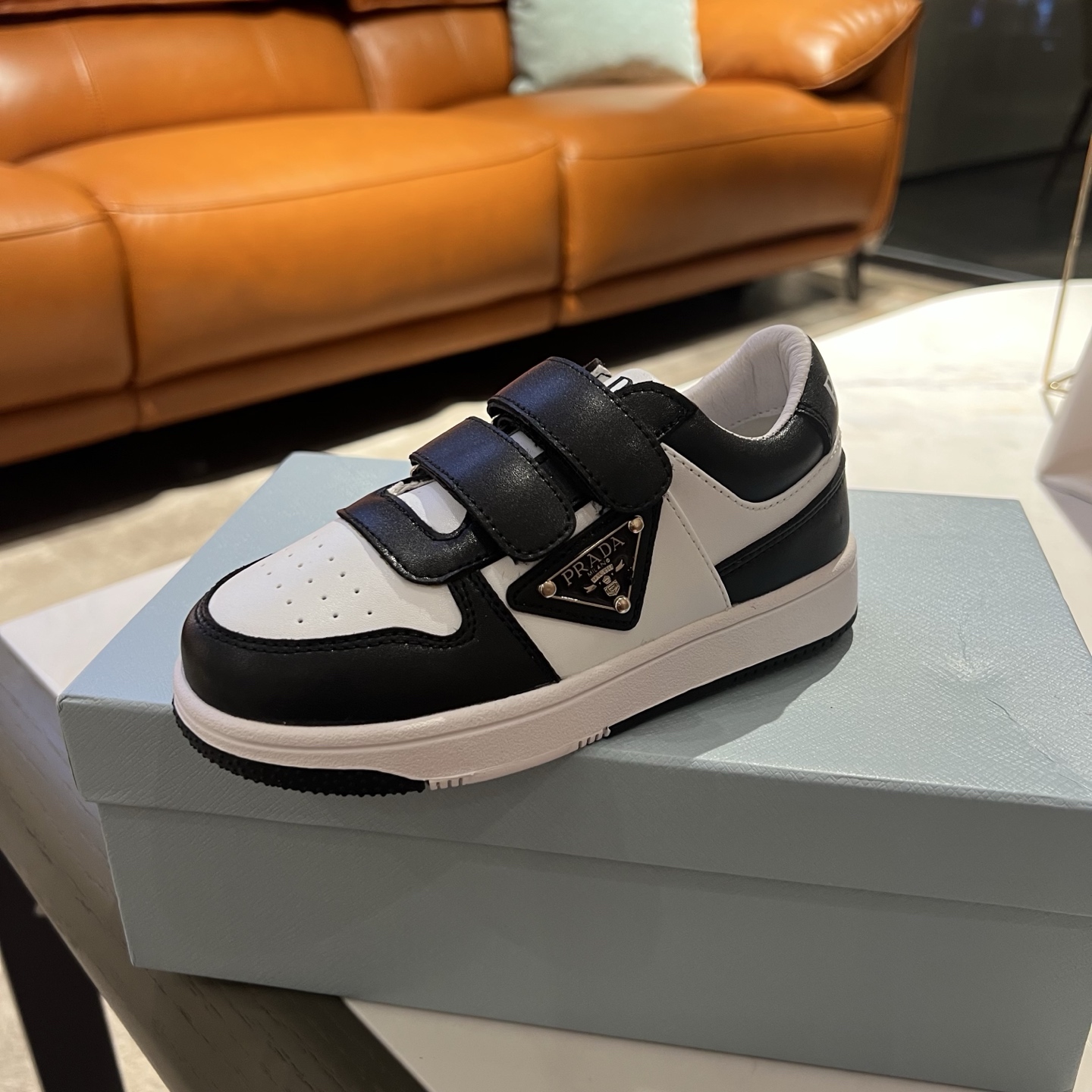 Children's shoes child